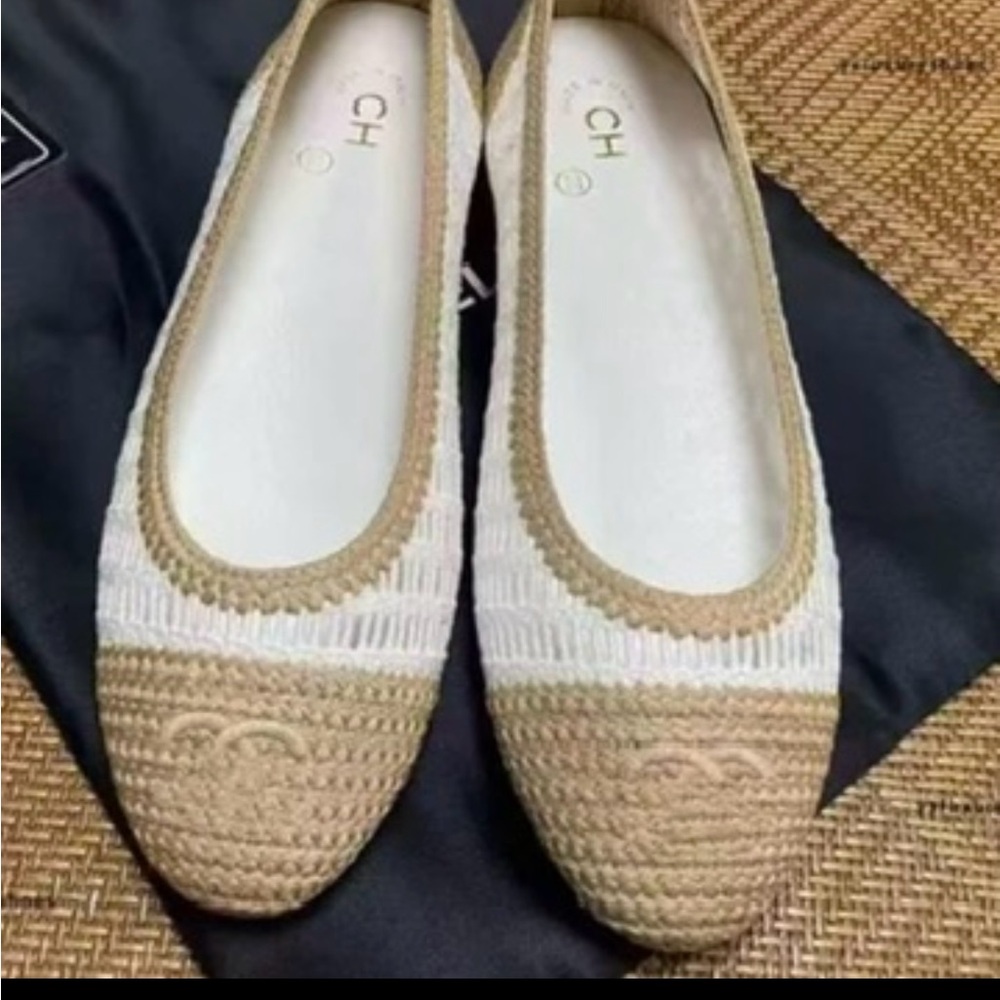 Two-Tone Crochet Ballet Flats in White and Tan WOMEN